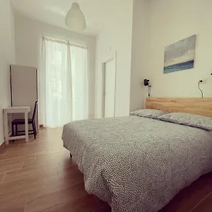 Bed & Breakfast Central Rooms Napoli, Napoli